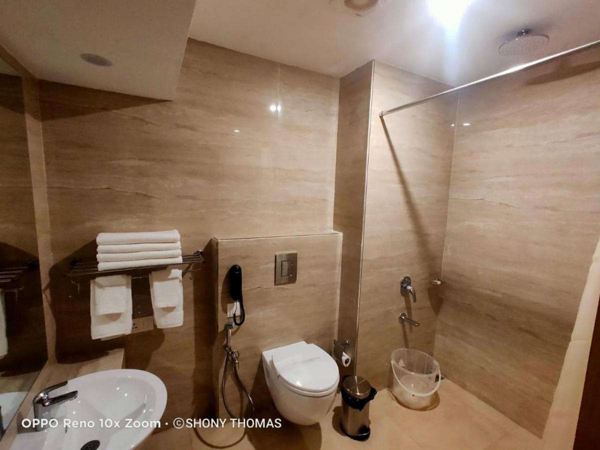 Agincourt Kuttikkanam Hotel Pīrmed Buitenkant foto