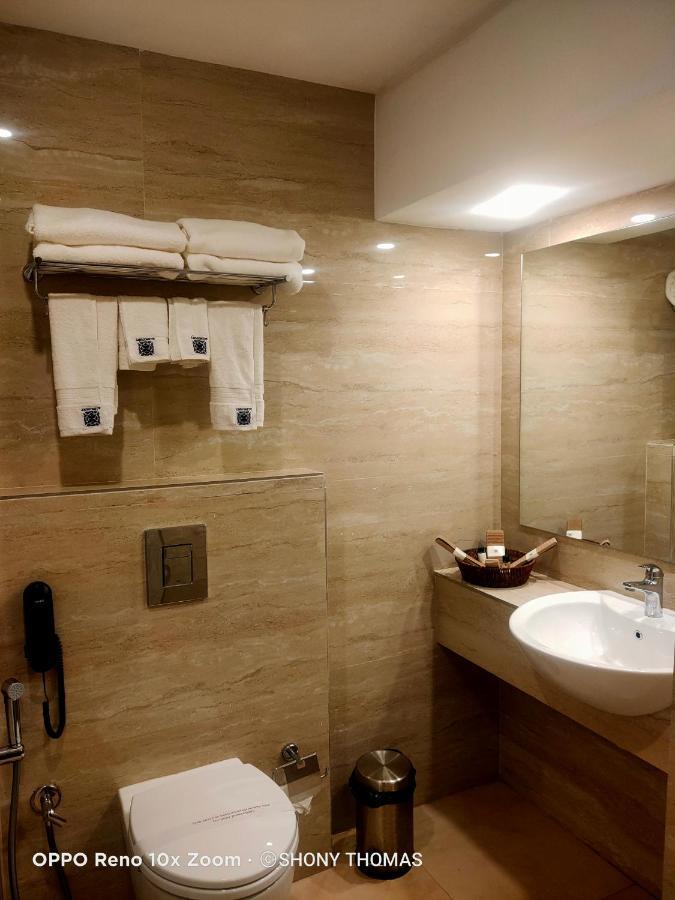 Agincourt Kuttikkanam Hotel Pīrmed Buitenkant foto