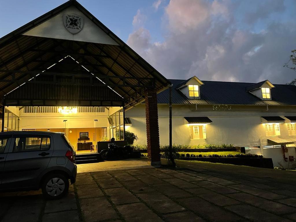 Agincourt Kuttikkanam Hotel Pīrmed Buitenkant foto